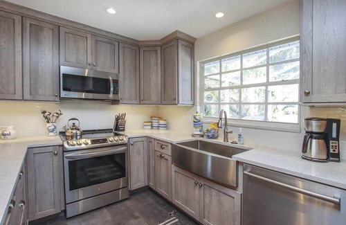 The Dunes Casa | Waterfront pool home with golf course views | Sanibel Island