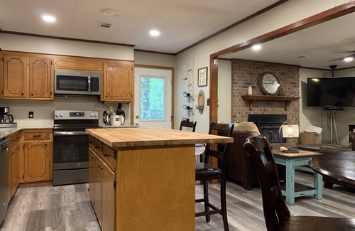 Chatham Casa | Private, Relaxing Waterfront Getaway! 3BR/2BA House! Modern Amenities!