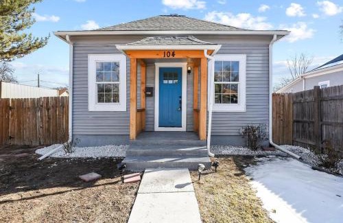 Barnum West Casa | Private Rooms near Downtown Denver & Sloan’s Lake (Room #2)