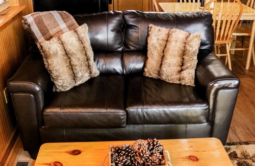 Gatlinburg - Pigeon Forge Chalet De Esquí | Private & Secluded w/ Beautiful Views Sunsets ~Hot Tub