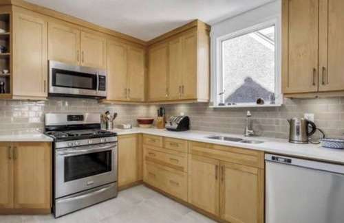 Hastings Casa | Private space in warm, welcoming, calm East Van home