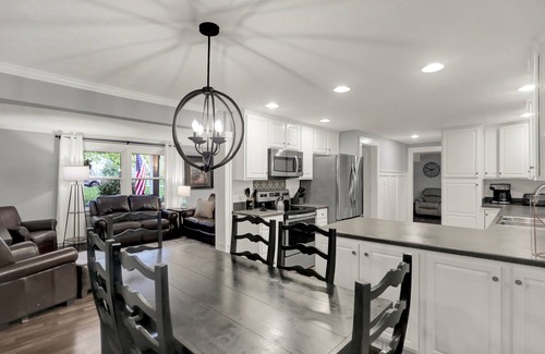 Westfield Casa | Private/spacious home w/backyard near Grand Park