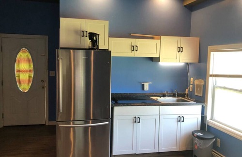 West Islip Apartamento | Private Studio Own Entrance Yard ,King Size Bed & Twin Bed