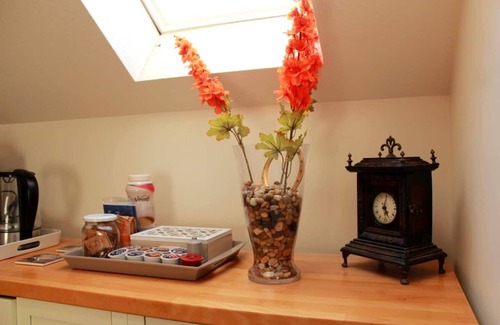 Maple Creek Casa | Private top floor of house.