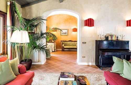 Carrozziere Villa | Villa privada con piscina.