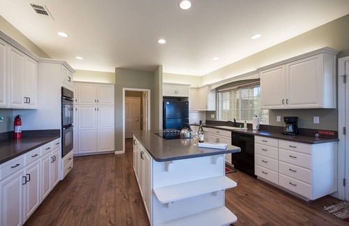 Paso Robles Otro | ¡Disfruta de paz, viñedos y vistas! Disponible una vez más!