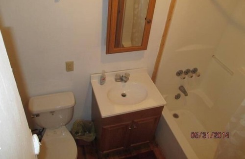 Canton Cabina | Cold Mountain Cabin: Cascada privada: Pasarela privada; pesca de truchas