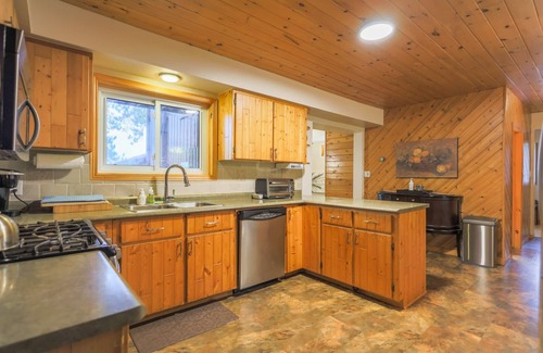 Lavigne Casa | Private Waterfront 4 Season Cottage - Must See!