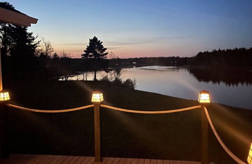 Pirogue Apartamento | Private Waterfront Getaway