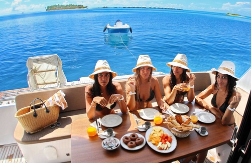 Hulhumale Alquiler De Eote | Private Yacht Charter on Full Board
