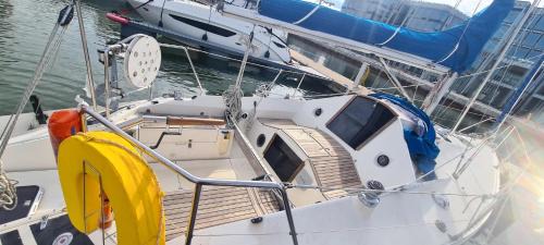 Kesklinn Alquiler De Eote | Private Yacht in the Heart of Tallinn