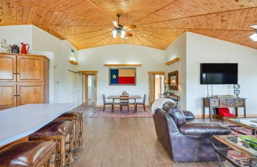 Palisades Casa | Private Yard and Fishing Dock Canyon Rim Retreat