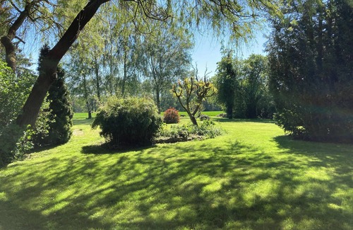 Muritz Casa | Privates Landhaus Eines Berliner Künstlerehepaares mit Parkähnlichem Garten