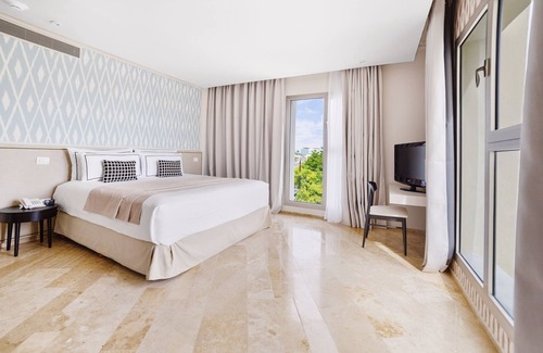 Centro - Supmza 001 Complejo | Privilege Aluxes Isla Mujeres Adults Only