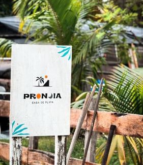 El Placer Casa | Pronoia Casa de Playa