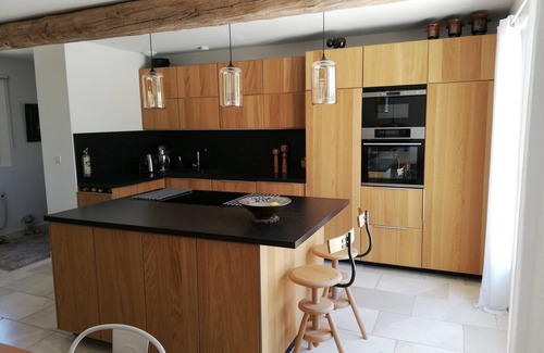 Saint-Saturnin-les-Apt Casa | Villa provenzal en el parque Luberon con piscina privada y bicicletas eléctricas.