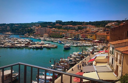 Nans-les-Pins Cabaña | Bastide provenzal con un lavavajillas, en una zona verde