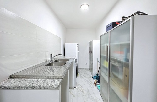 Le Collet Casa | Provencal Escape: Charming House with Shared Pool in Le Rouret