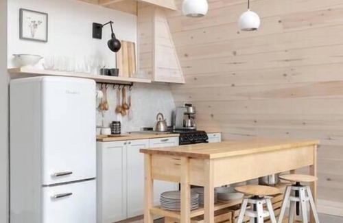 Thorne Cabina | Prunella № 2, Prunella № 2 - A-Frame Cabin Getaway - Design, Comfort & Nature