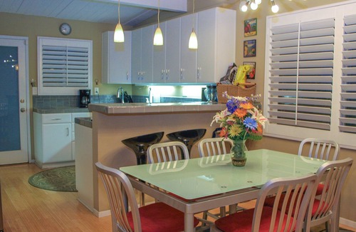 Palm Springs Casa | PS-ID # 75 Martinis junto a la piscina o una escapada romántica