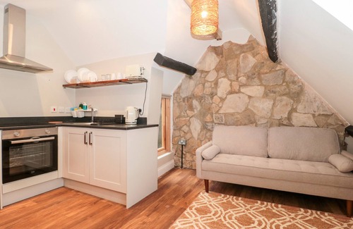 Swanage Cabaña | PURBECK HOTEL APARTMENTS - FLAT 6, pet friendly in Swanage
