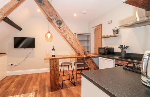 Swanage Cabaña | PURBECK HOTEL APARTMENTS - FLAT 6, pet friendly in Swanage