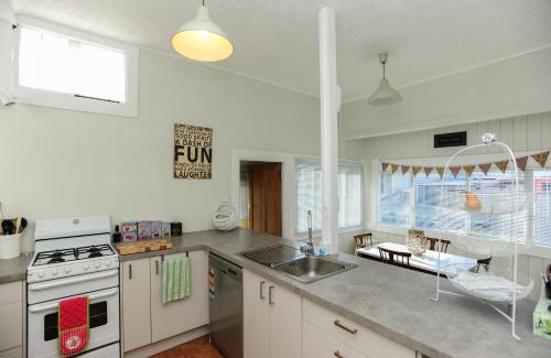 Napier Casa | Puriri Downtown Villa - Napier Holiday Home