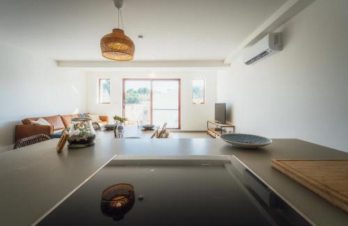 Qala Apartamento | Qala Skyview Penthouse with Pool, Sunsets and BBQ Area