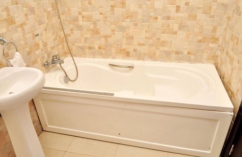 Jos Hotel | Qeesh Quintessential Apartments