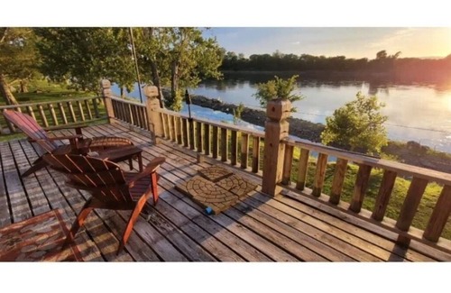 Buchanan County Cabina | Quaint and Peaceful Waterfront Cabin Unit 4