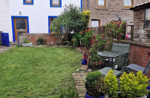 Johnshaven Cabaña | Cabaña pintoresca en un pequeño pueblo de pescadores