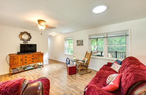 Elysburg Casa | Quaint Elysburg Cottage Walk to Knoebels Resort!