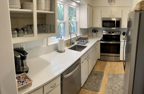 Tarpon Pond Cabaña | Quaint Seabrook Island Beach Cottage Near Charleston