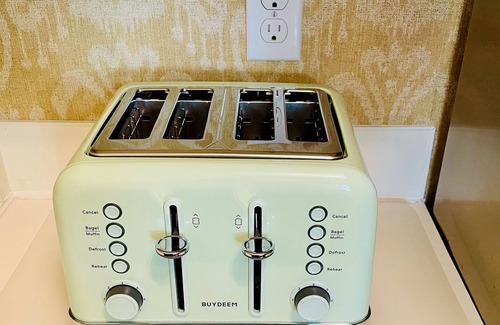 Tarpon Pond Cabaña | Quaint Seabrook Island Beach Cottage Near Charleston