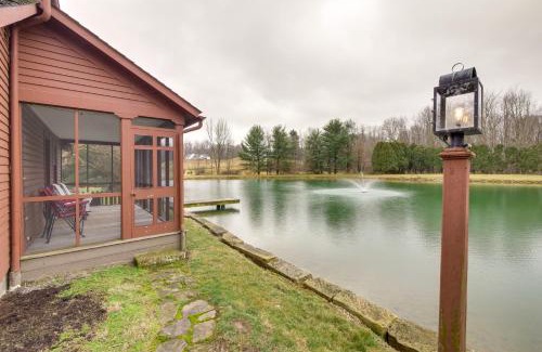 Dundee Casa | Quaint Winesburg Cottage with Porch and Pond!