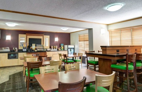 Fort Smith Hotel | Quality Inn Fort Smith I-540