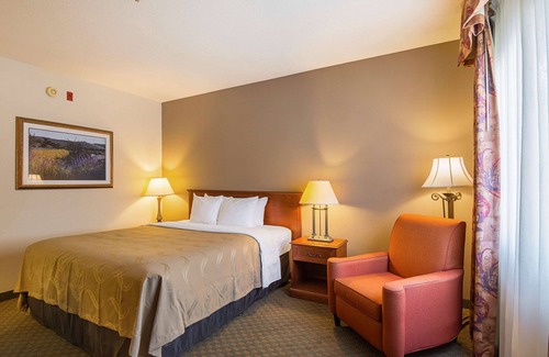 Raisin Hotel | Quality Inn Fresno Yosemite Airport
