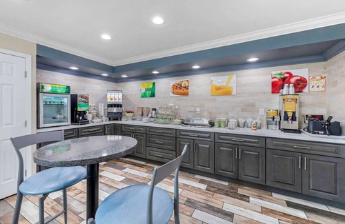 Kettleman City Hotel | Quality Inn Kettleman City near Hwy 41