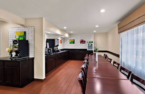 Raleigh Hotel | Quality Inn Memphis Northeast near I-40