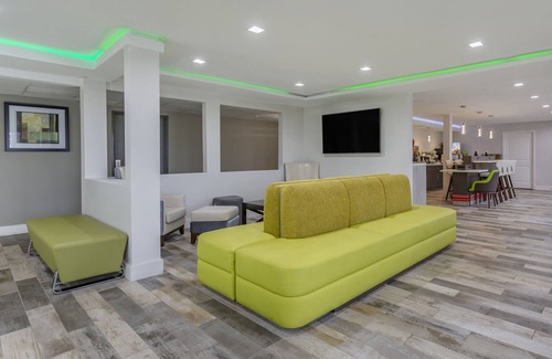 Murfreesboro Hotel | Quality Inn Murfreesboro - University Area