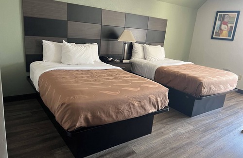 Roselawn Finance Hotel | Quality Inn & Suites Cincinnati Uptown Norwood