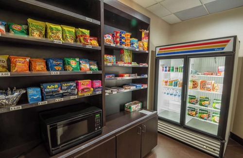 Mansfield Hotel | Quality Inn & Suites Downtown Mansfield