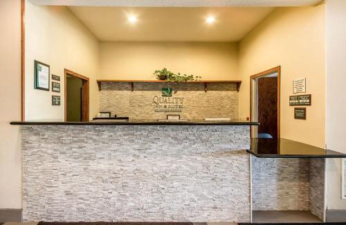 East Troy Hotel | Quality Inn & Suites East Troy I-43
