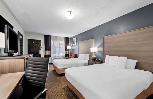 Cape Fear Hotel | Quality Inn & Suites Fayetteville I-95