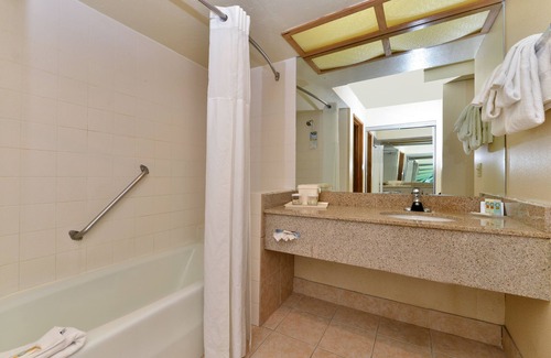 Indio Hotel | Quality Inn & Suites Indio I-10