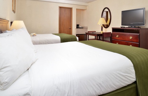 Indio Hotel | Quality Inn & Suites Indio I-10