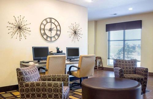 Minot Hotel | Quality Inn & Suites Minot North