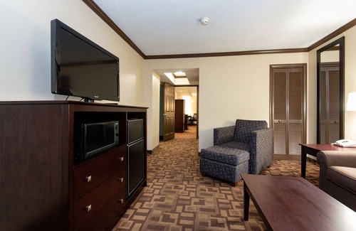 Milford Hotel | Quality Inn & Suites Quakertown - Allentown