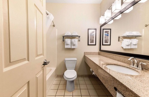 Fort Collins Hotel | Quality Inn & Suites University Fort Collins