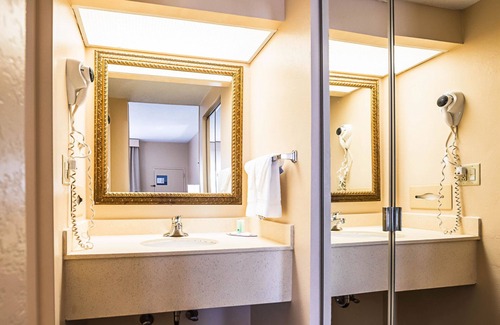 Dillon Hotel | Quality Inn & Suites